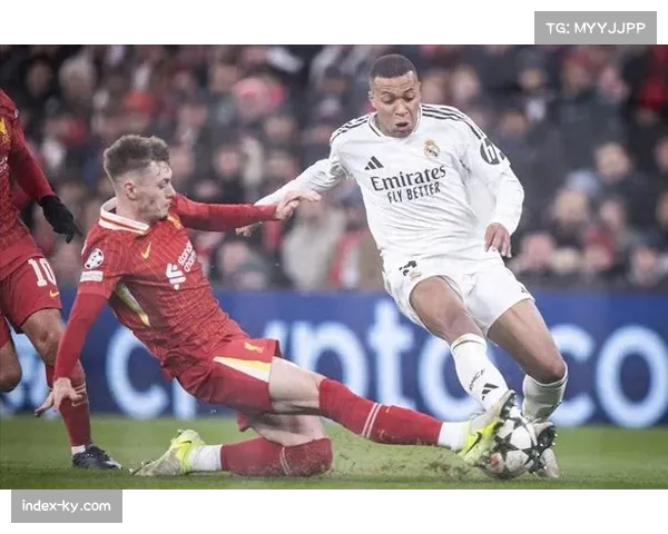 皇马定位球防守现漏洞 库尔图瓦出击失误送点